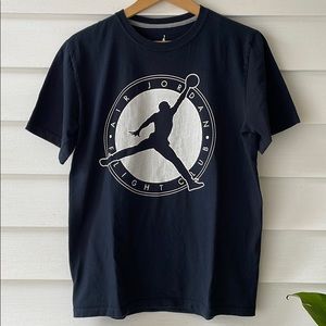 Air Jordan flight club short sleeve mens tshirt M